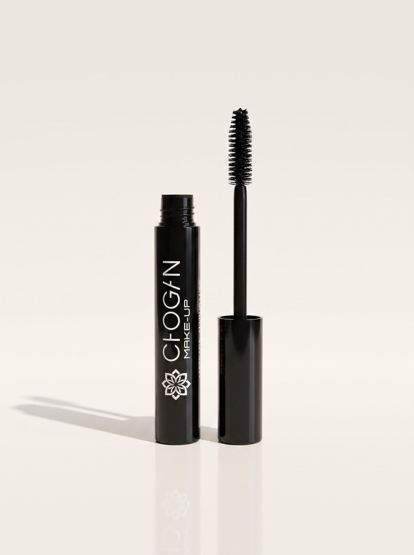 CHOGAN MAKE-UP Mascara für maximale Länge und Definition